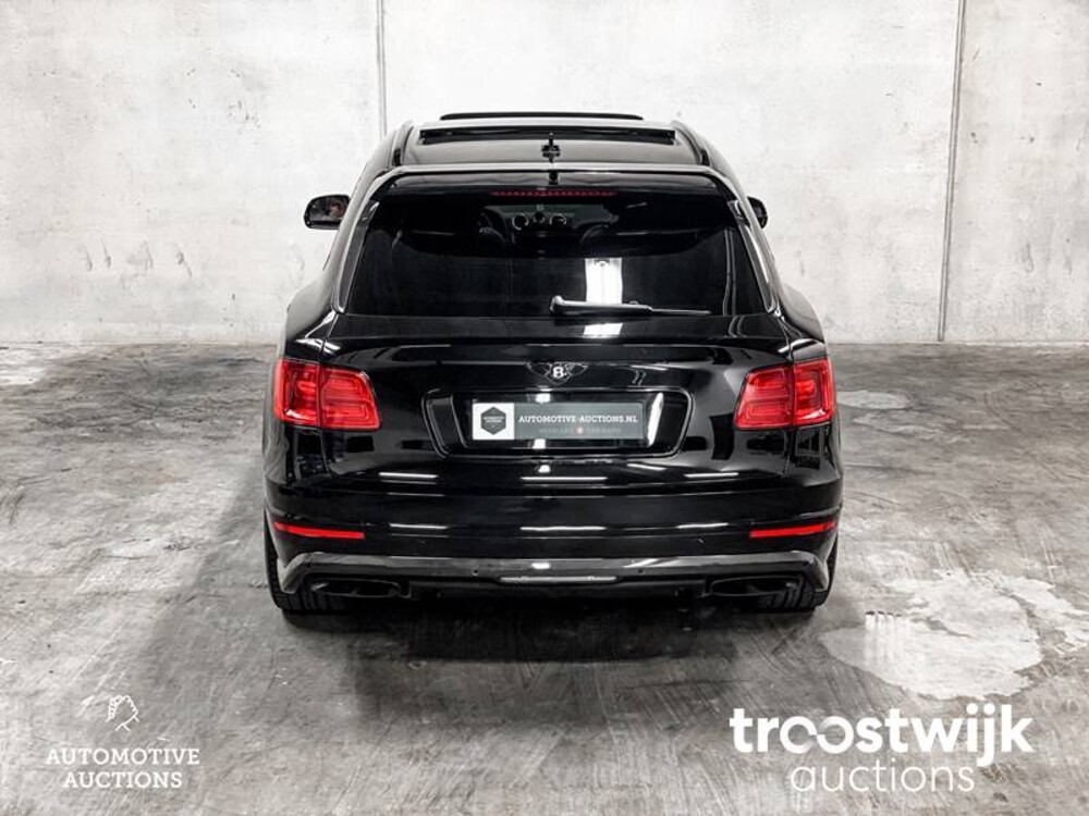 Bentley Bentayga 6.0 W12 608pk 2017, G-677-VR