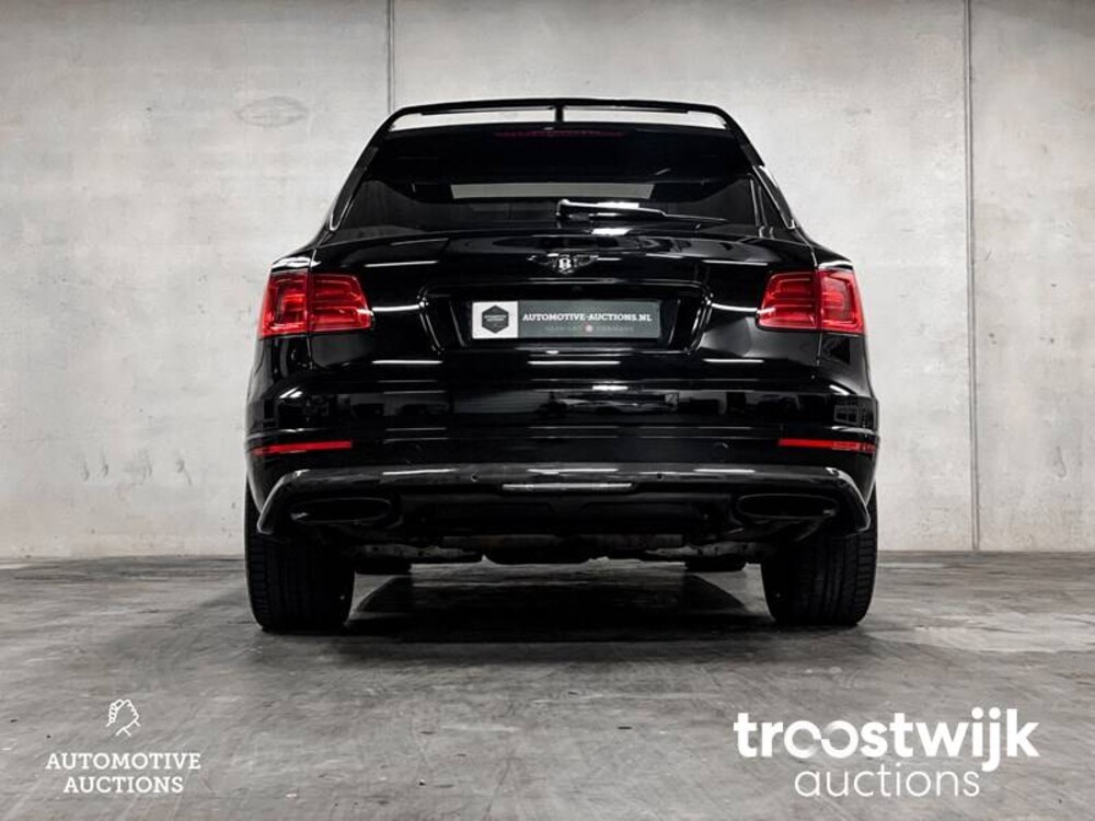 Bentley Bentayga 6.0 W12 608pk 2017, G-677-VR