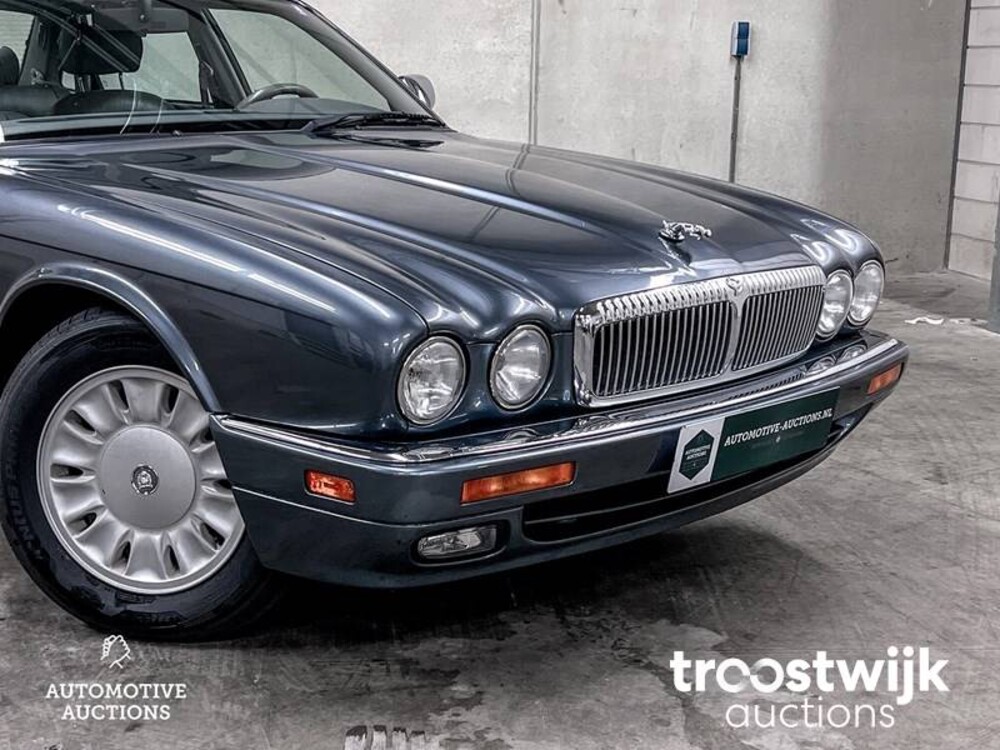 Jaguar Sovereign 4.0 241pk 1996, KF-887-F