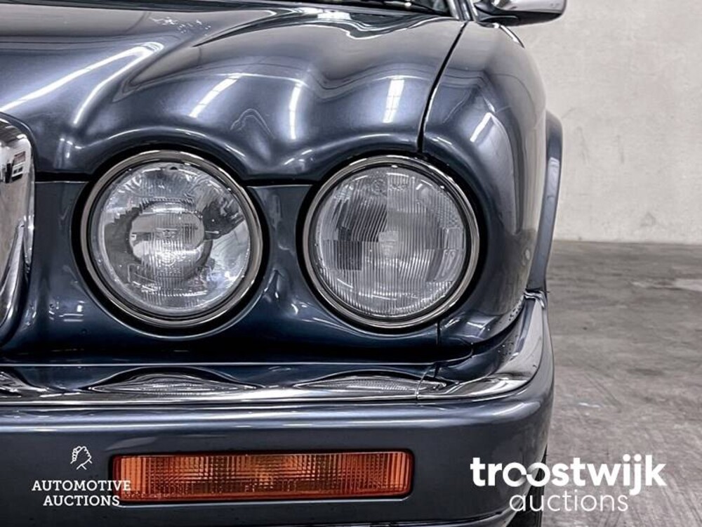 Jaguar Sovereign 4.0 241pk 1996, KF-887-F