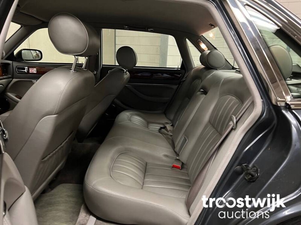 Jaguar Sovereign 4.0 241pk 1996, KF-887-F