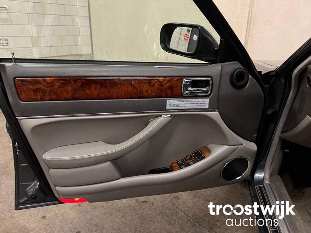 Jaguar Sovereign 4.0 241pk 1996, KF-887-F