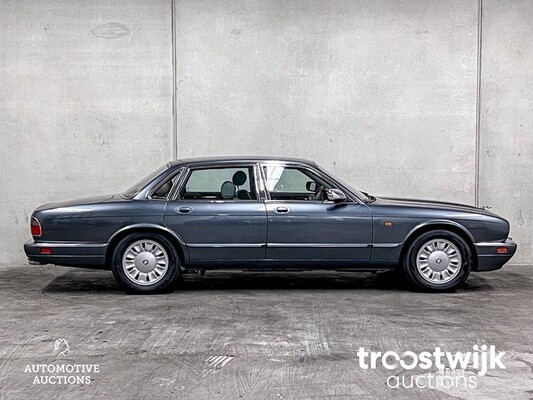 Jaguar Sovereign 4.0 241pk 1996, KF-887-F