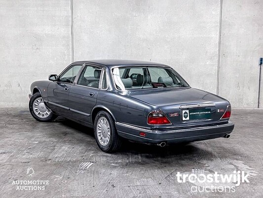 Jaguar Sovereign 4.0 241pk 1996, KF-887-F