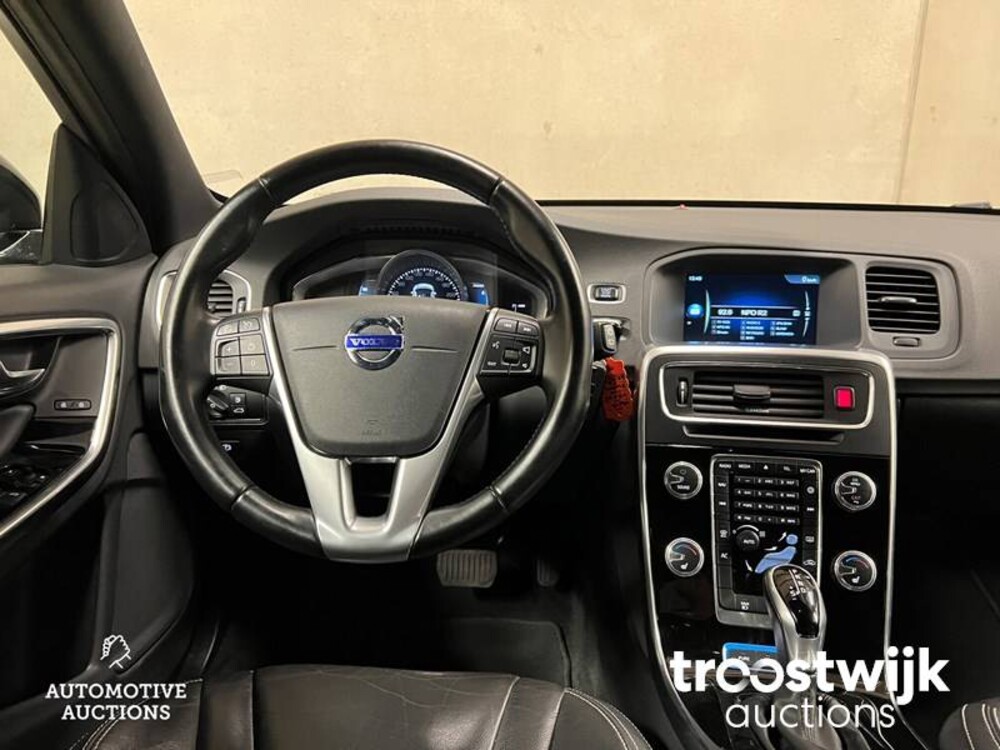 Volvo V60 2.4 D5 Twin Engine Plug-in Hybrid Special Edition 190pk 2016, -Orig. NL-, KZ-683-B