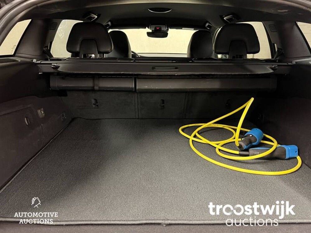 Volvo V60 2.4 D5 Twin Engine Plug-in Hybrid Special Edition 190pk 2016, -Orig. NL-, KZ-683-B