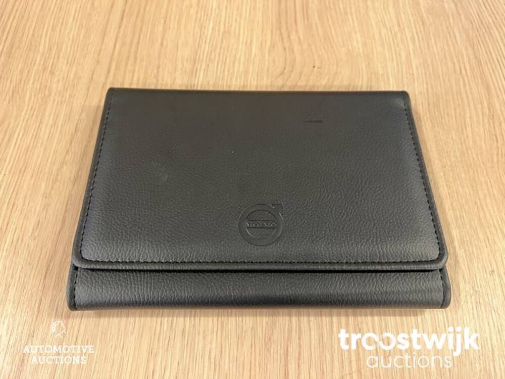 Volvo V60 2.4 D5 Twin Engine Plug-in Hybrid Special Edition 190pk 2016, -Orig. NL-, KZ-683-B