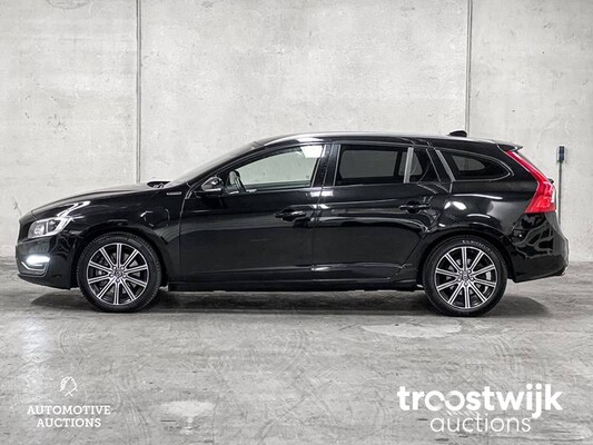 Volvo V60 2.4 D5 Twin Engine Plug-in Hybrid Special Edition 190pk 2016, -Orig. NL-, KZ-683-B