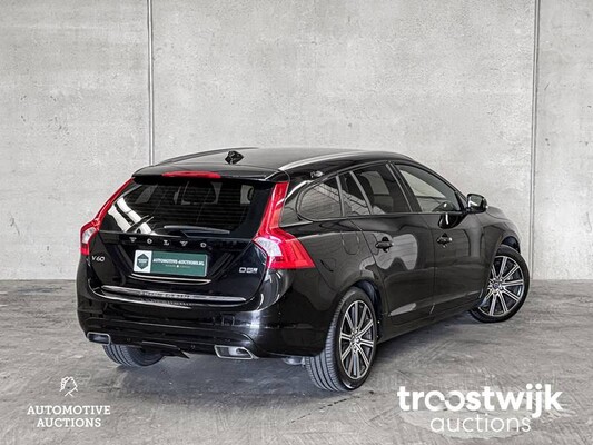 Volvo V60 2.4 D5 Twin Engine Plug-in Hybrid Special Edition 190pk 2016, -Orig. NL-, KZ-683-B