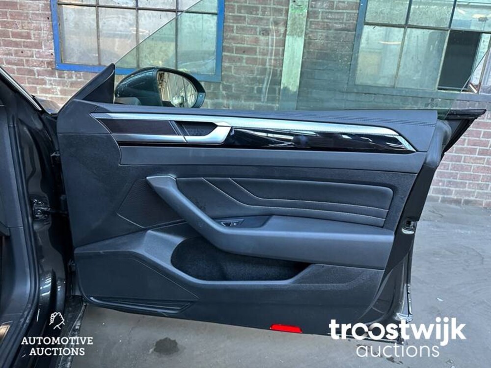 Volkswagen Arteon 1.4 TSI eHybrid R-Line Business+ 211pk 2022, S-584-XV