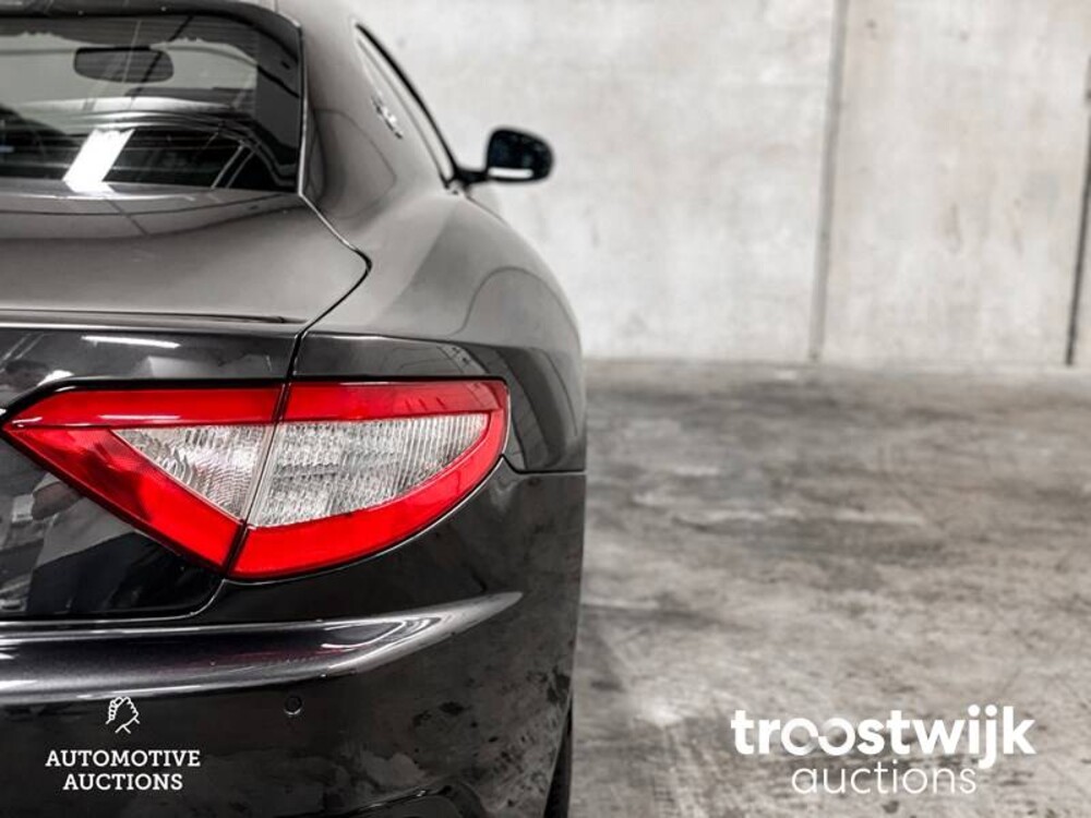 Maserati Granturismo 4.2 405pk 2013