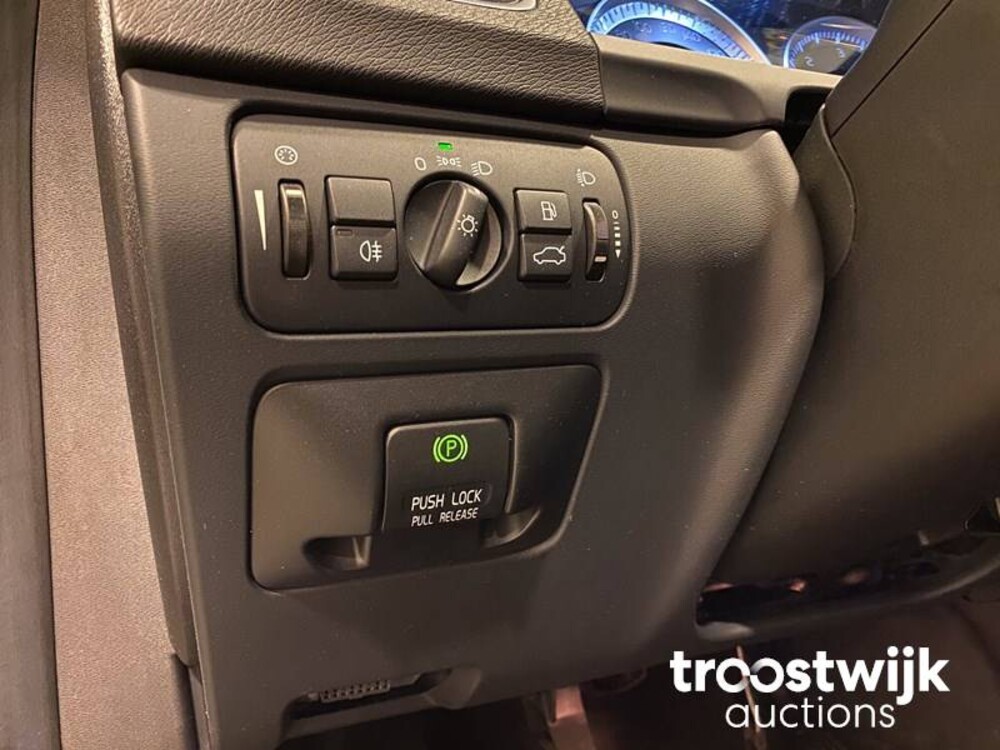 Volvo V60 2.0 D3 5-Cilinder Momentum 163pk 2011, 10-XRX-7