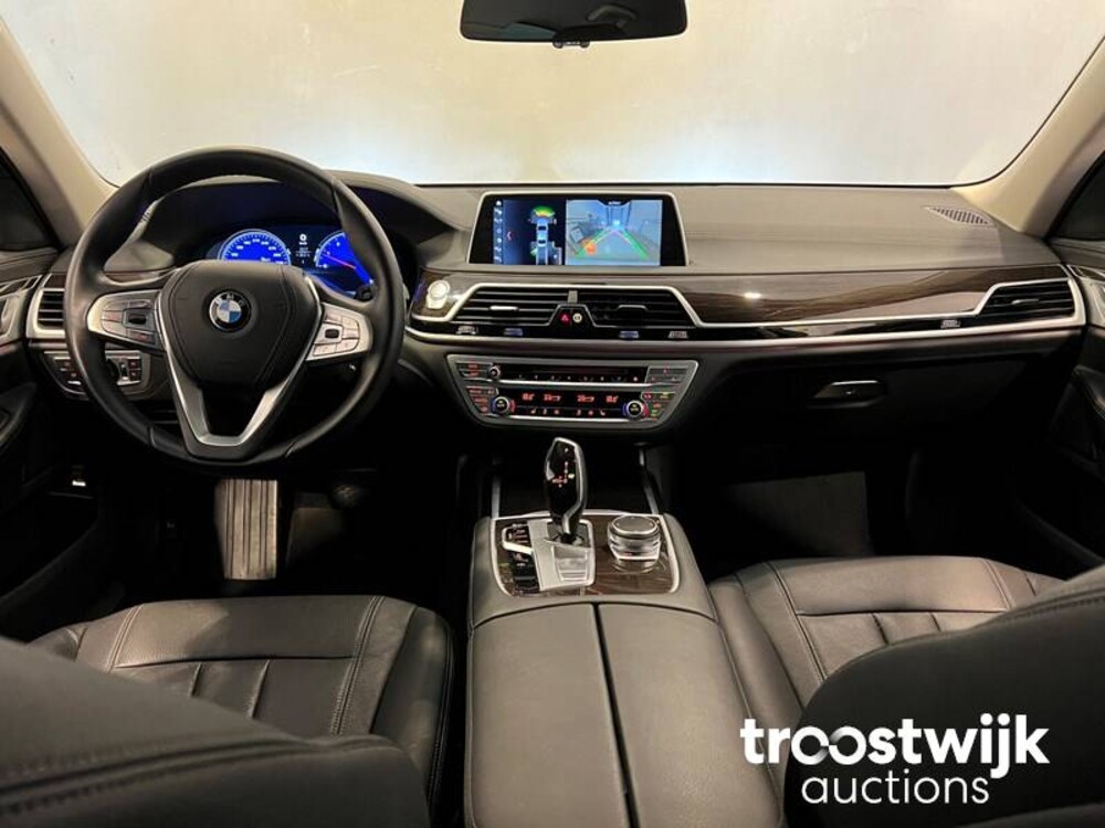 BMW 740i High Executive 326pk 2018 7-Serie, P-673-DS