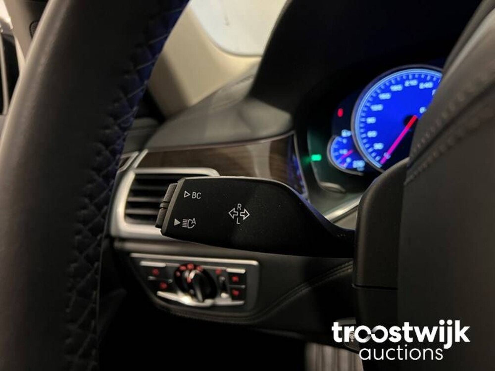 BMW 740i High Executive 326pk 2018 7-Serie, P-673-DS