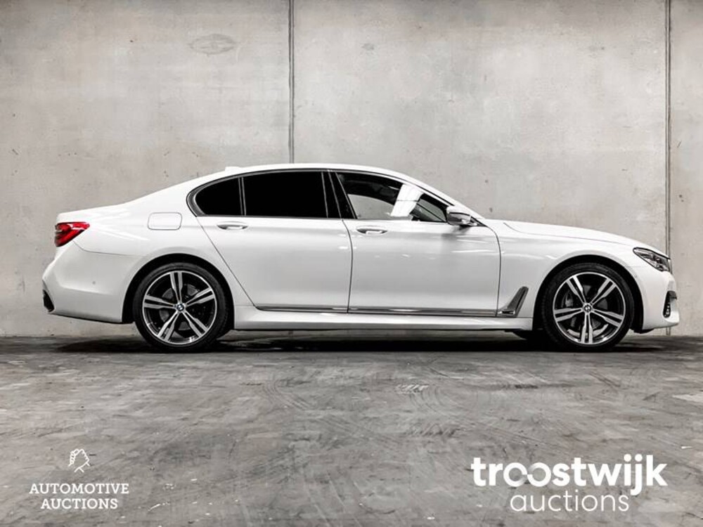 BMW 740i High Executive 326pk 2018 7-Serie, P-673-DS