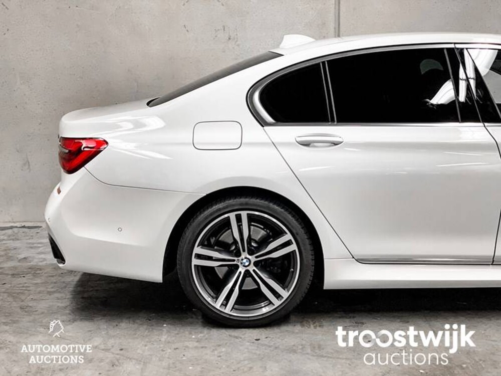 BMW 740i High Executive 326pk 2018 7-Serie, P-673-DS