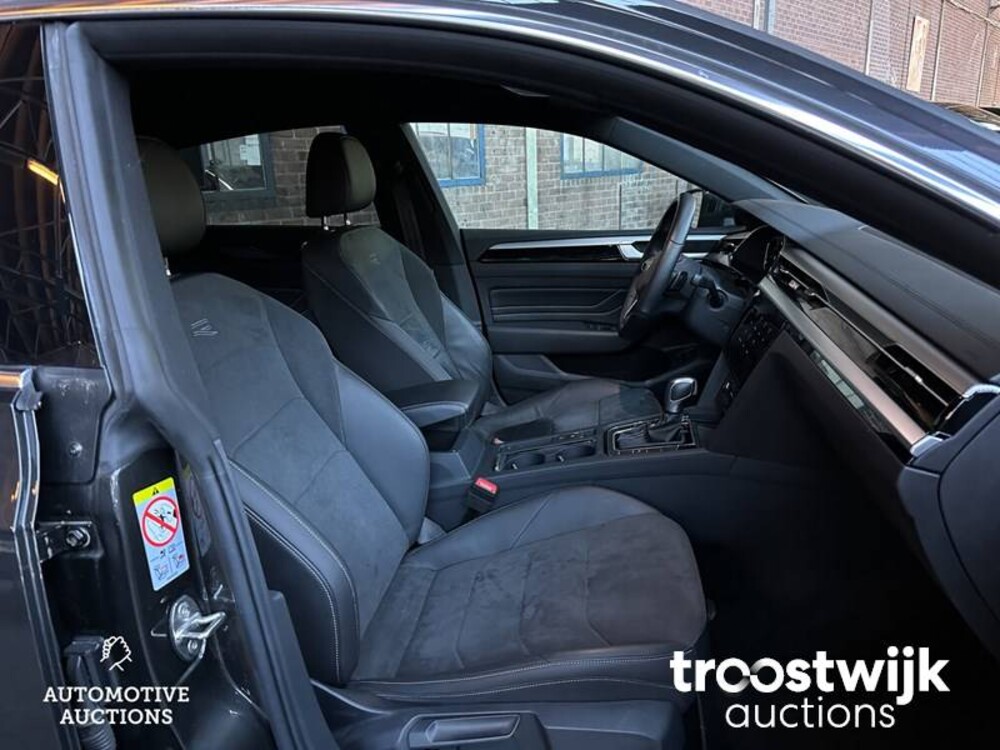 Volkswagen Arteon 1.4 TSI eHybrid R-Line Business+ 211pk 2022, S-584-XV