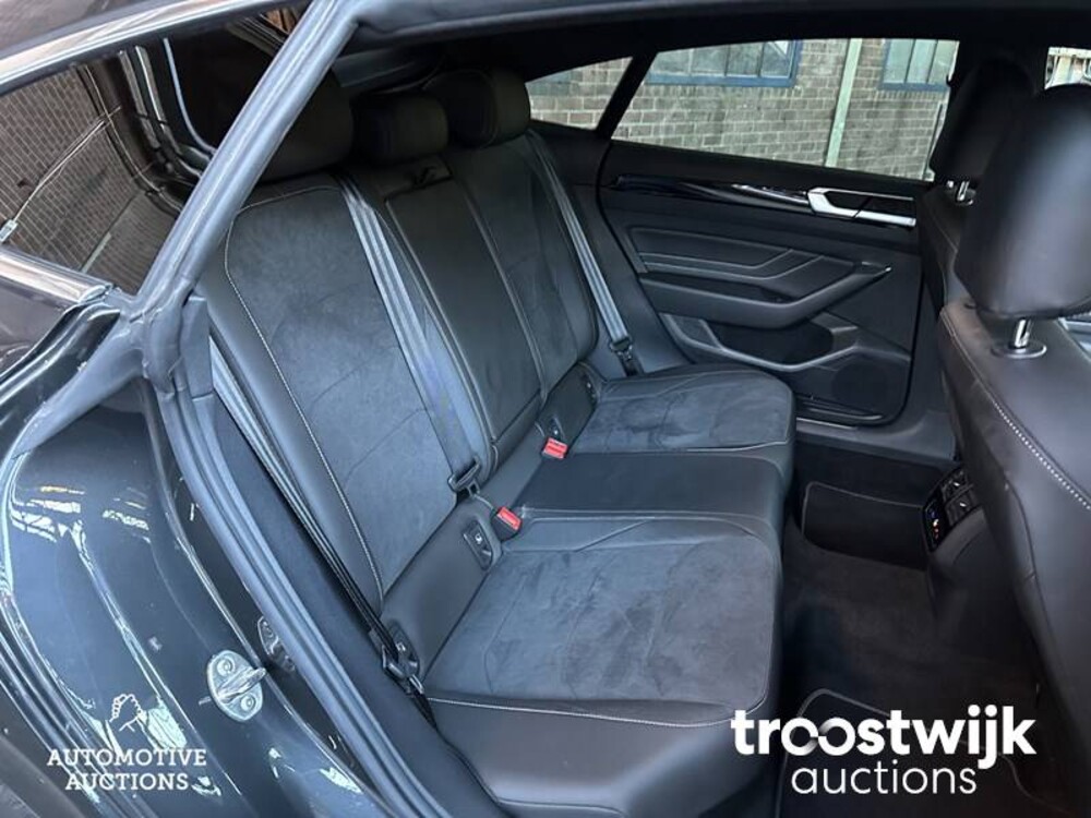 Volkswagen Arteon 1.4 TSI eHybrid R-Line Business+ 211pk 2022, S-584-XV