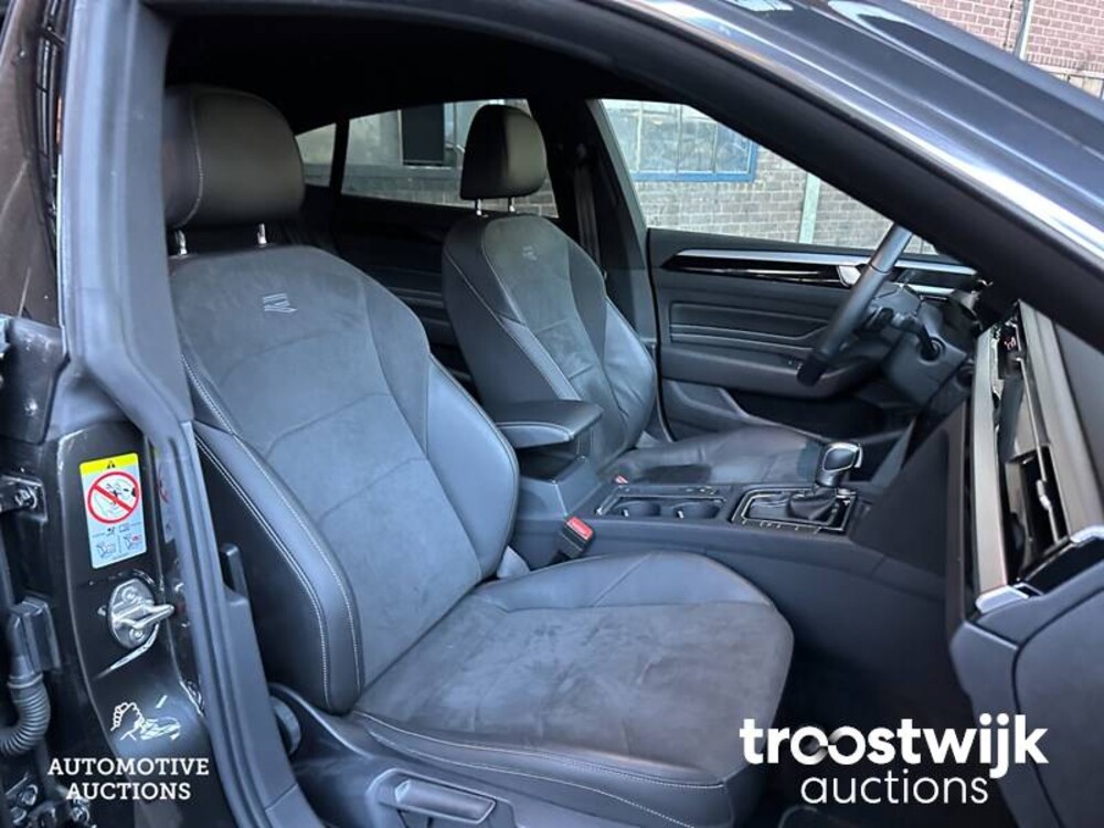 Volkswagen Arteon 1.4 TSI eHybrid R-Line Business+ 211pk 2022, S-584-XV