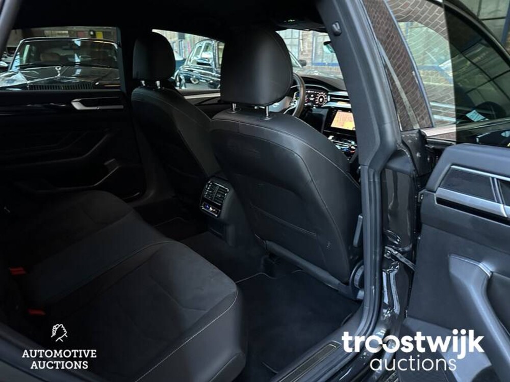 Volkswagen Arteon 1.4 TSI eHybrid R-Line Business+ 211pk 2022, S-584-XV