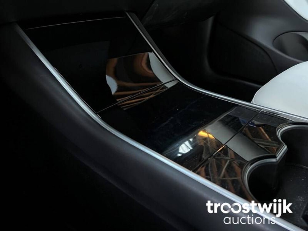 Tesla Model 3 Performance AWD Dual-Motor Dual-Motor 473pk 2019, ZL-538-T -Fabrieksgarantie-