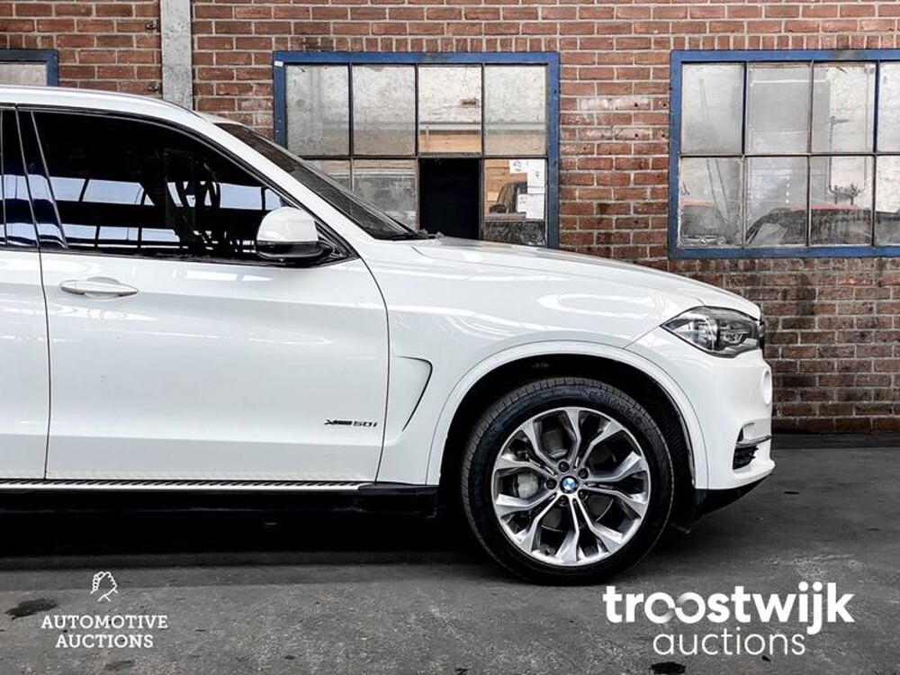 BMW X5 xDrive50i 7-Persoons 449pk 2014