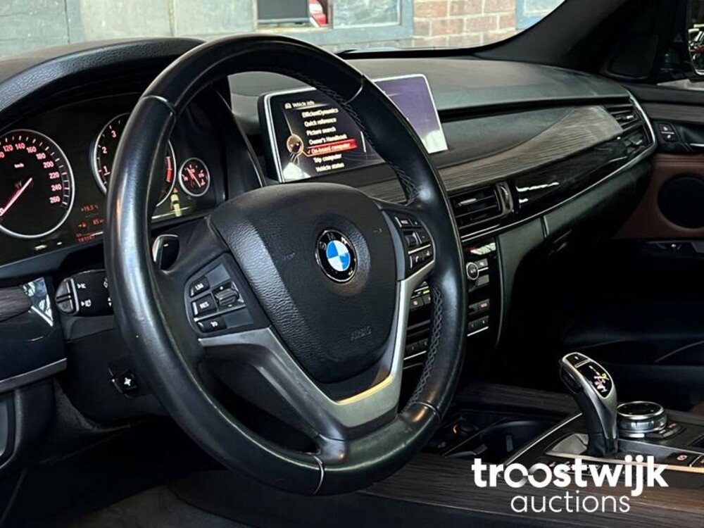 BMW X5 xDrive50i 7-Persoons 449pk 2014