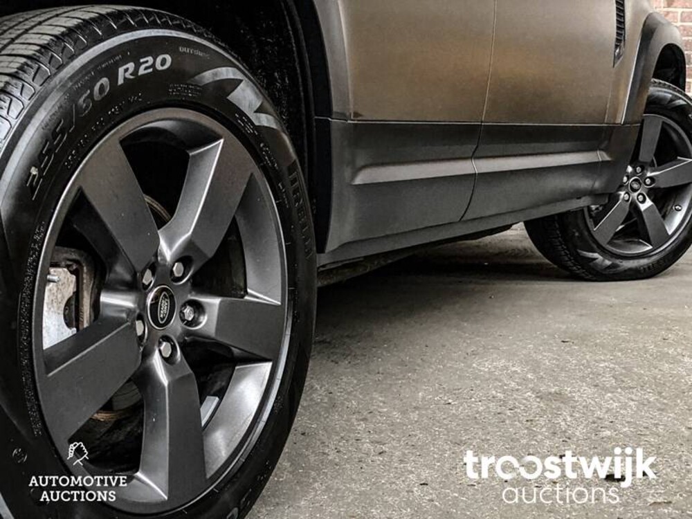 Land Rover Defender D240 110 7-Persoon Nieuw-Model 241pk 2020 -Orig. NL-, J-424-BD