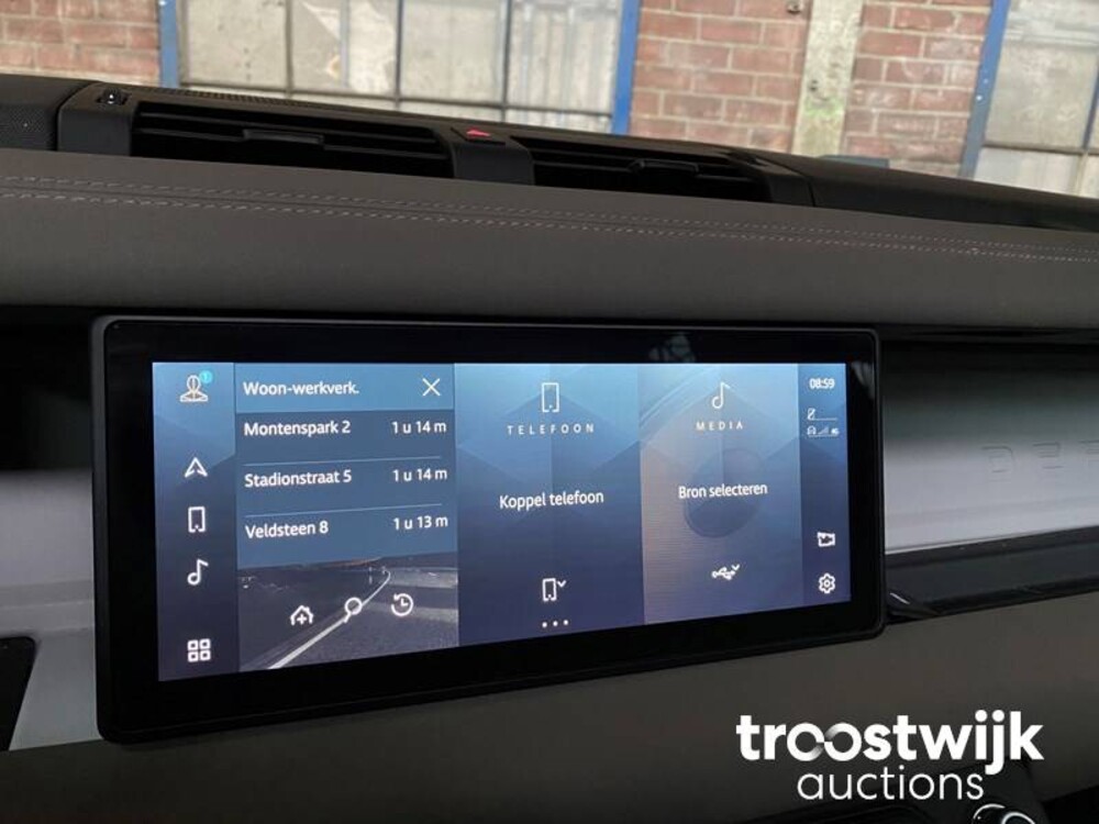 Land Rover Defender D240 110 7-Persoon Nieuw-Model 241pk 2020 -Orig. NL-, J-424-BD