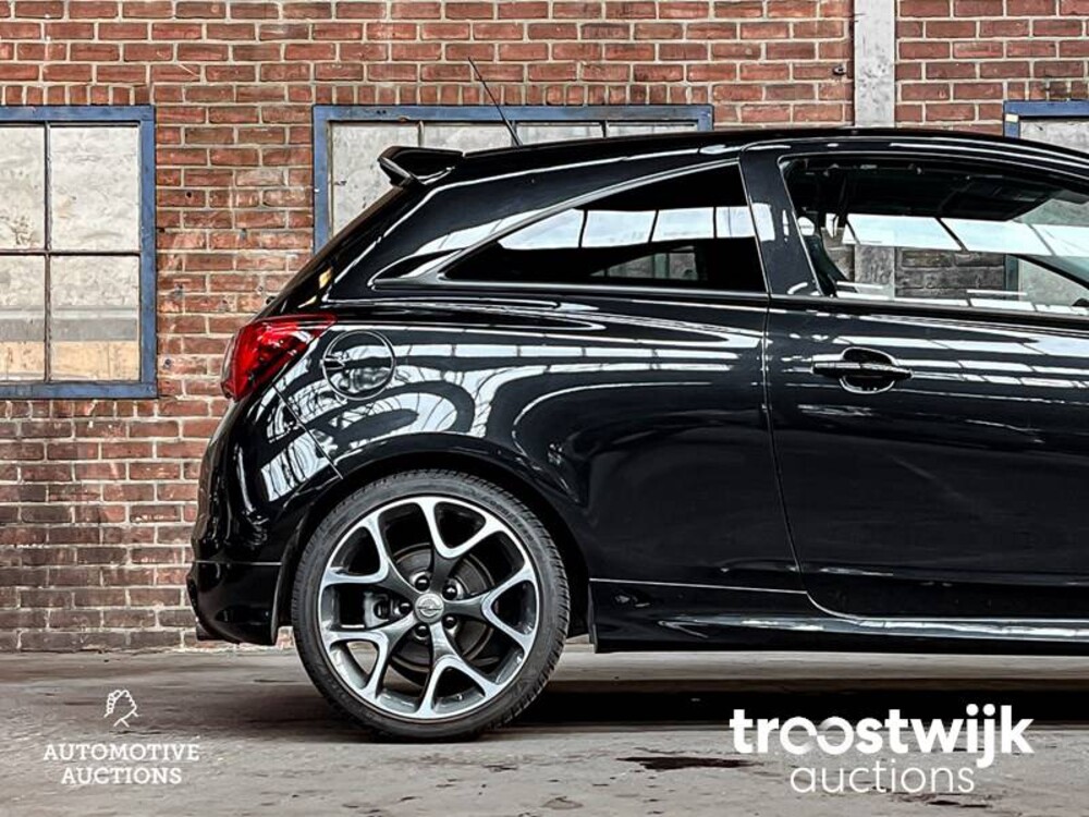 Opel Corsa 1.6 Turbo OPC 207pk 2015, P-368-TV