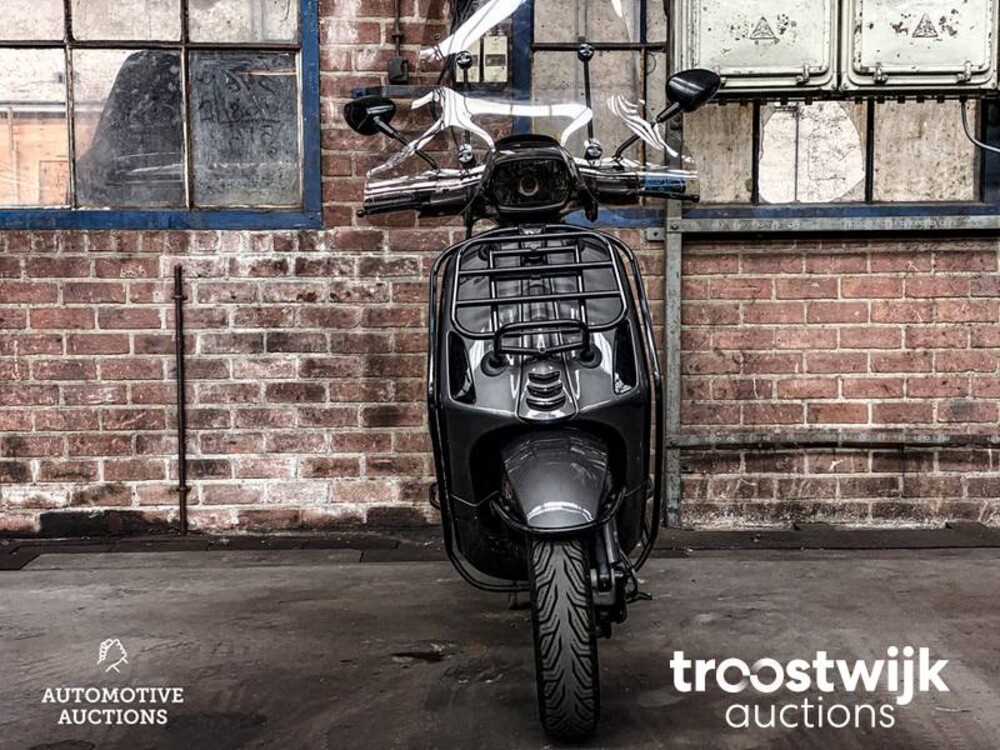 Vespa Sprint 4T -Special Edition- Piaggo 25km 2017, DKR-08-P