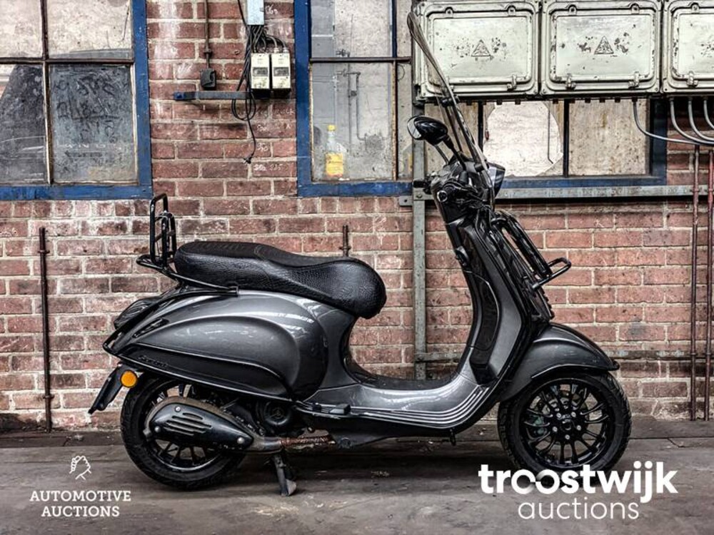 Vespa Sprint 4T -Special Edition- Piaggo 25km 2017, DKR-08-P
