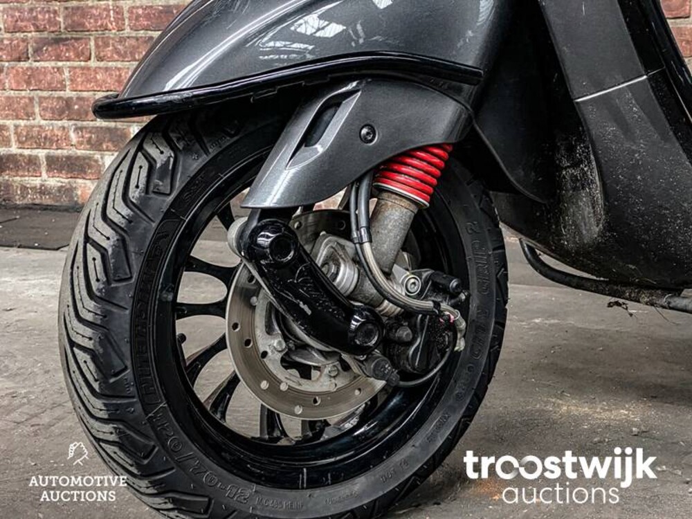 Vespa Sprint 4T -Special Edition- Piaggo 25km 2017, DKR-08-P