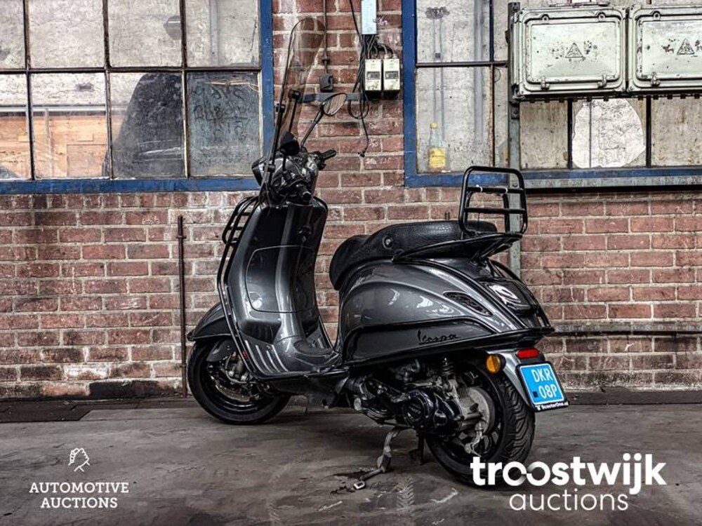 Vespa Sprint 4T -Special Edition- Piaggo 25km 2017, DKR-08-P