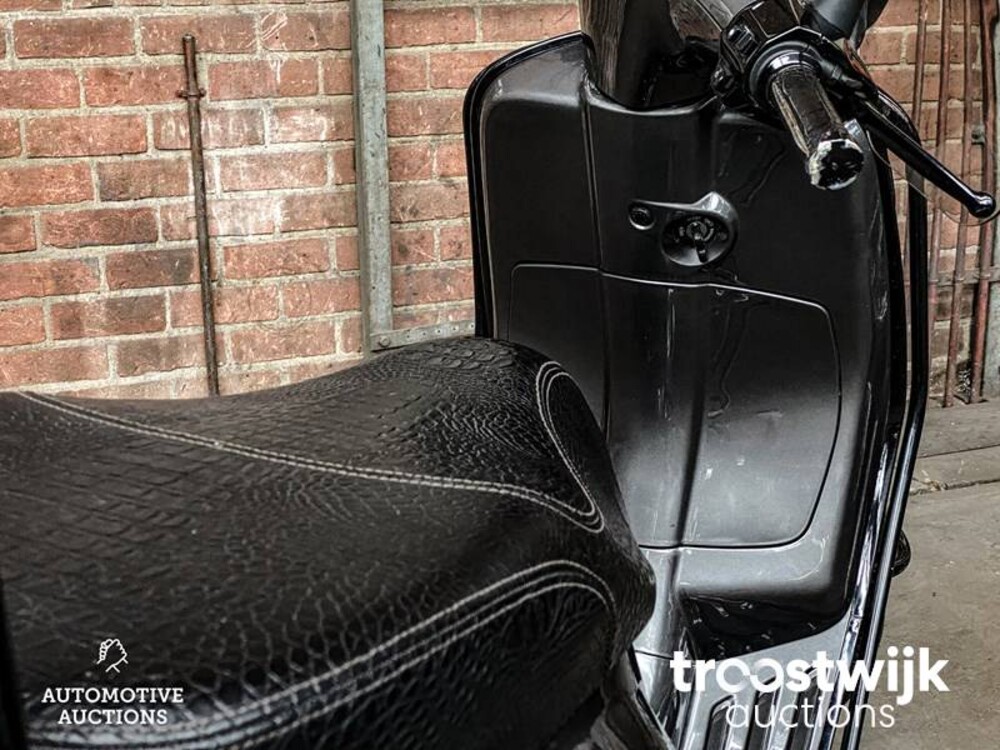 Vespa Sprint 4T -Special Edition- Piaggo 25km 2017, DKR-08-P