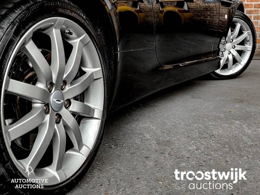 Aston Martin DB9 5.9 V12 457pk 2005 -Youngtimer-