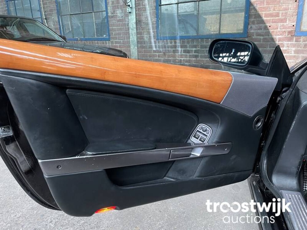 Aston Martin DB9 5.9 V12 457pk 2005 -Youngtimer-