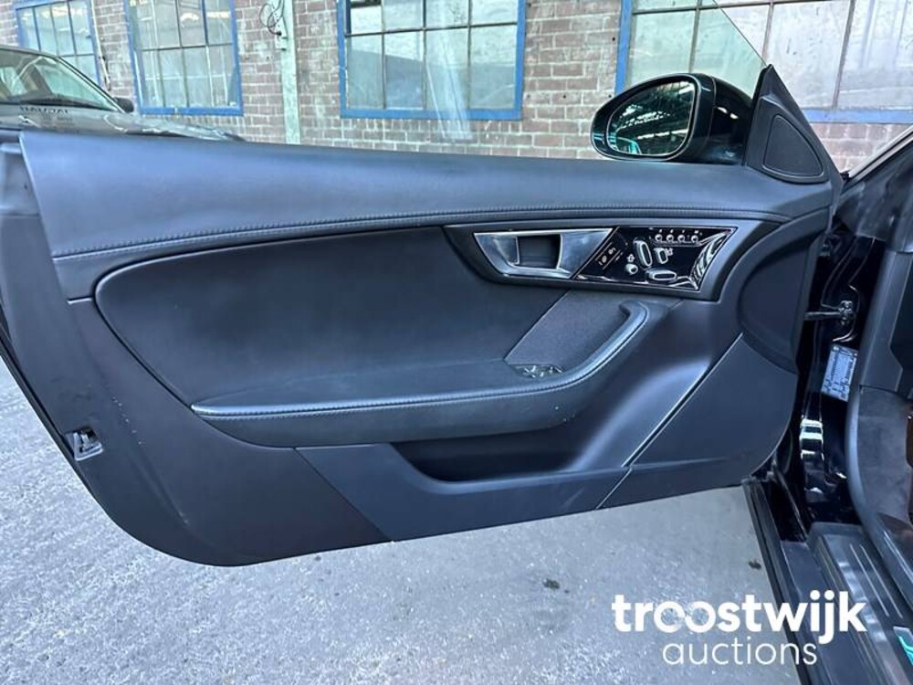 Jaguar F-TYPE S Convertible 3.0 V6  381pk 2013, T-187-DG