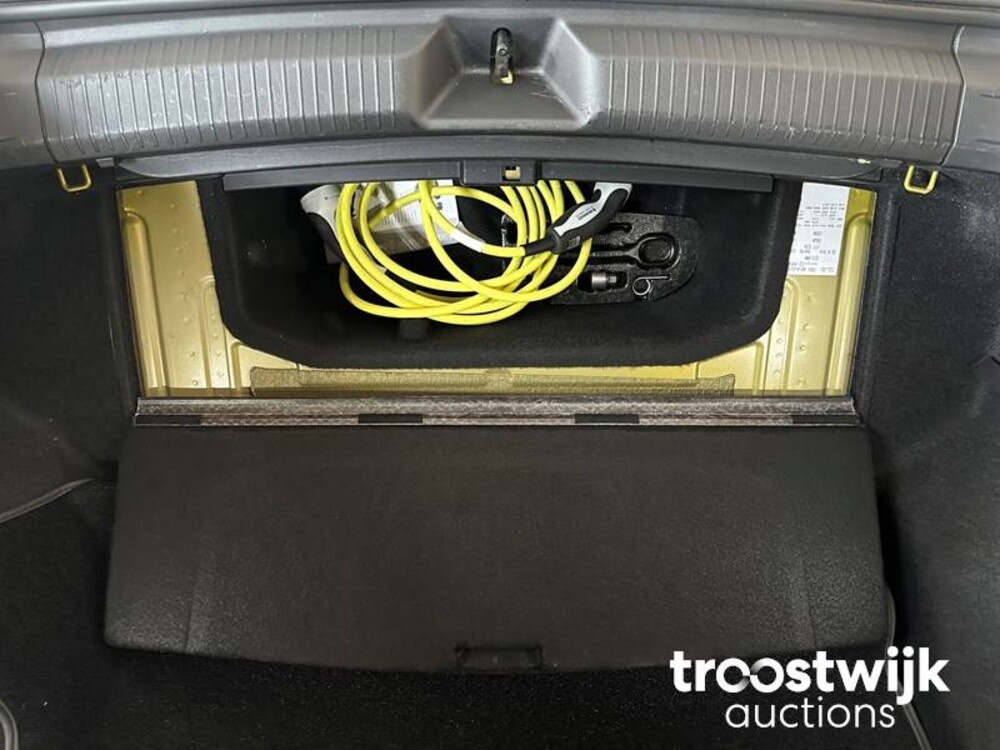 Volkswagen ID.4 PRO First-Edition 77 kWh 204pk 2020 -Orig.NL-, K-176-HN