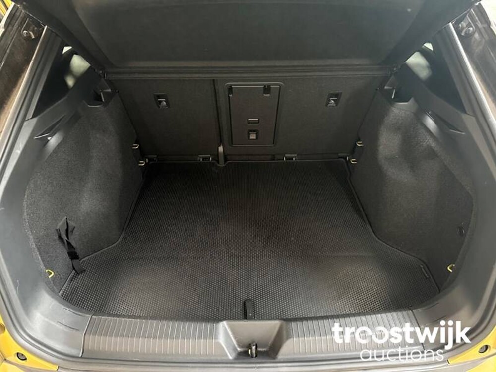 Volkswagen ID.4 PRO First-Edition 77 kWh 204pk 2020 -Orig.NL-, K-176-HN