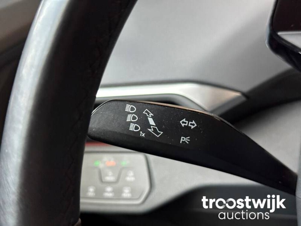 Volkswagen ID.4 PRO First-Edition 77 kWh 204pk 2020 -Orig.NL-, K-176-HN