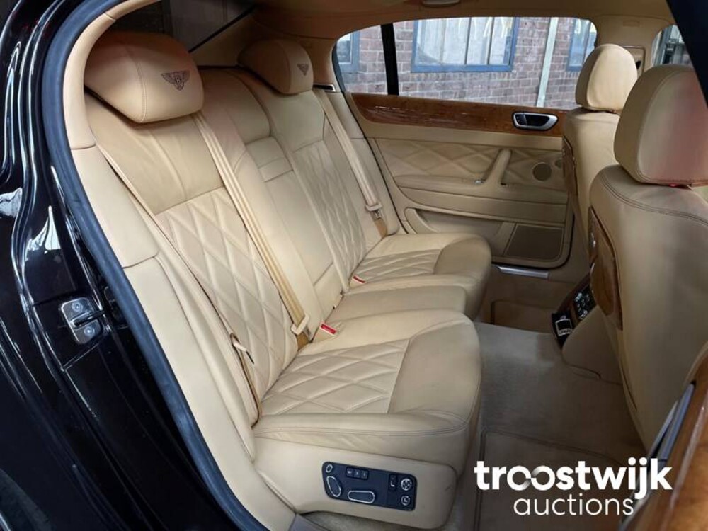 Bentley Continental Flying Spur Speed 610pk 2010