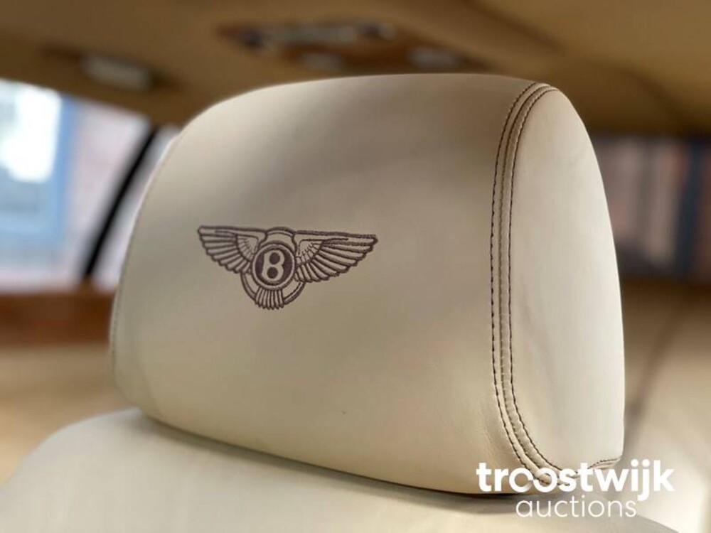 Bentley Continental Flying Spur Speed 610pk 2010