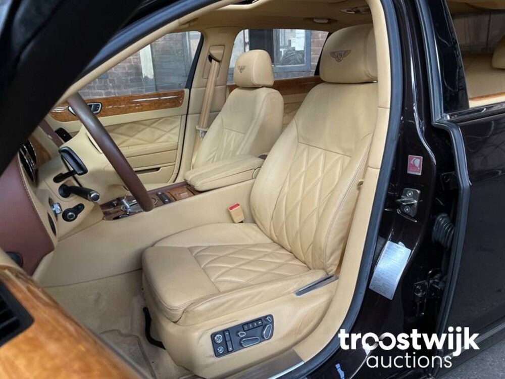 Bentley Continental Flying Spur Speed 610pk 2010