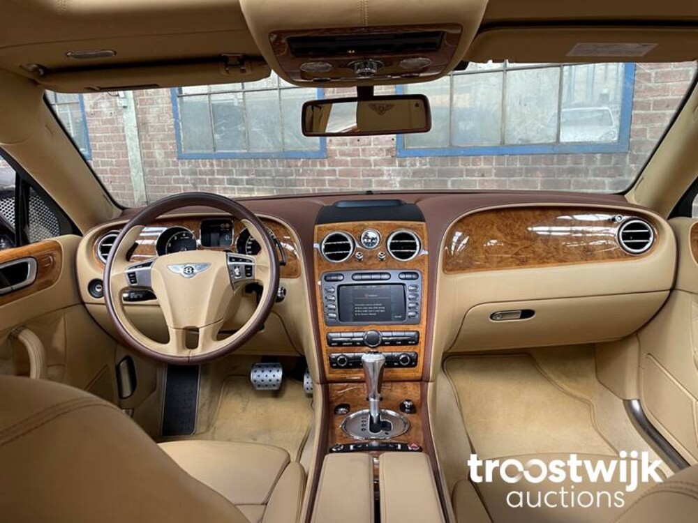 Bentley Continental Flying Spur Speed 610pk 2010