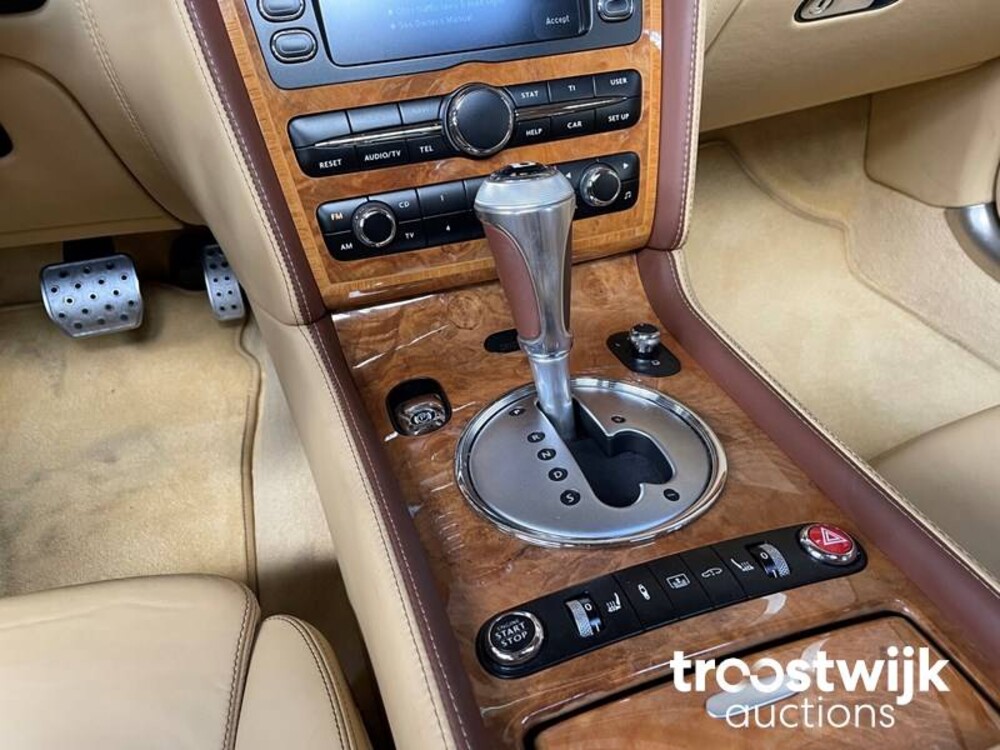 Bentley Continental Flying Spur Speed 610pk 2010