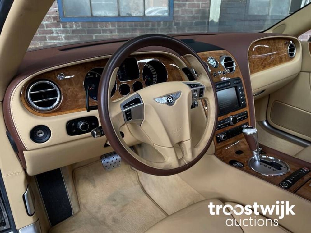Bentley Continental Flying Spur Speed 610pk 2010