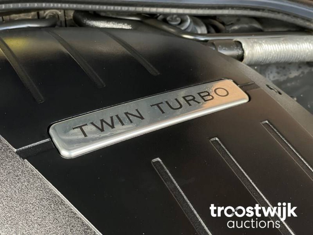 Bentley Continental Flying Spur Speed 610pk 2010