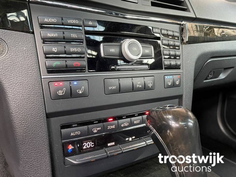 Mercedes-Benz E500 AMG 7G-TRONIC PLUS Coupé  388pk 2010