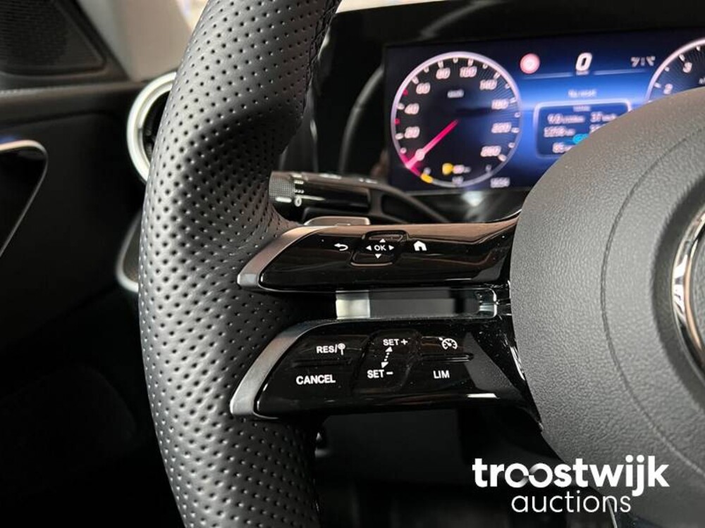 Mercedes-Benz C180 AMG Line Mild Hybrid Nieuw-Model 170pk 2022 -Fabrieksgarantie- C-Klasse, R-013-TS